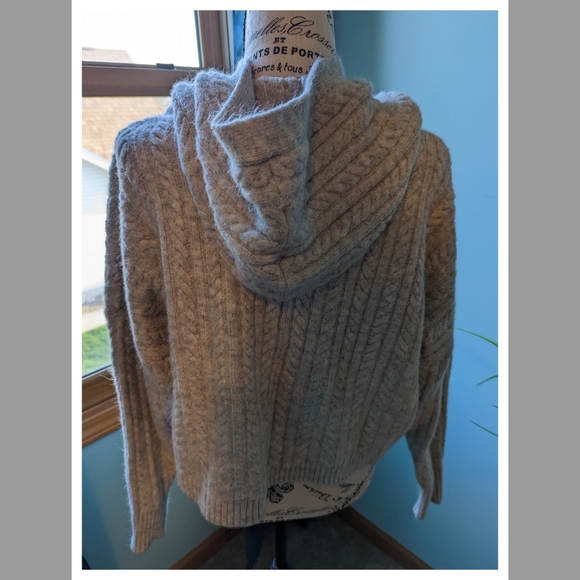 Express Light Grey Hooded Sweater - Picture 8 of 12